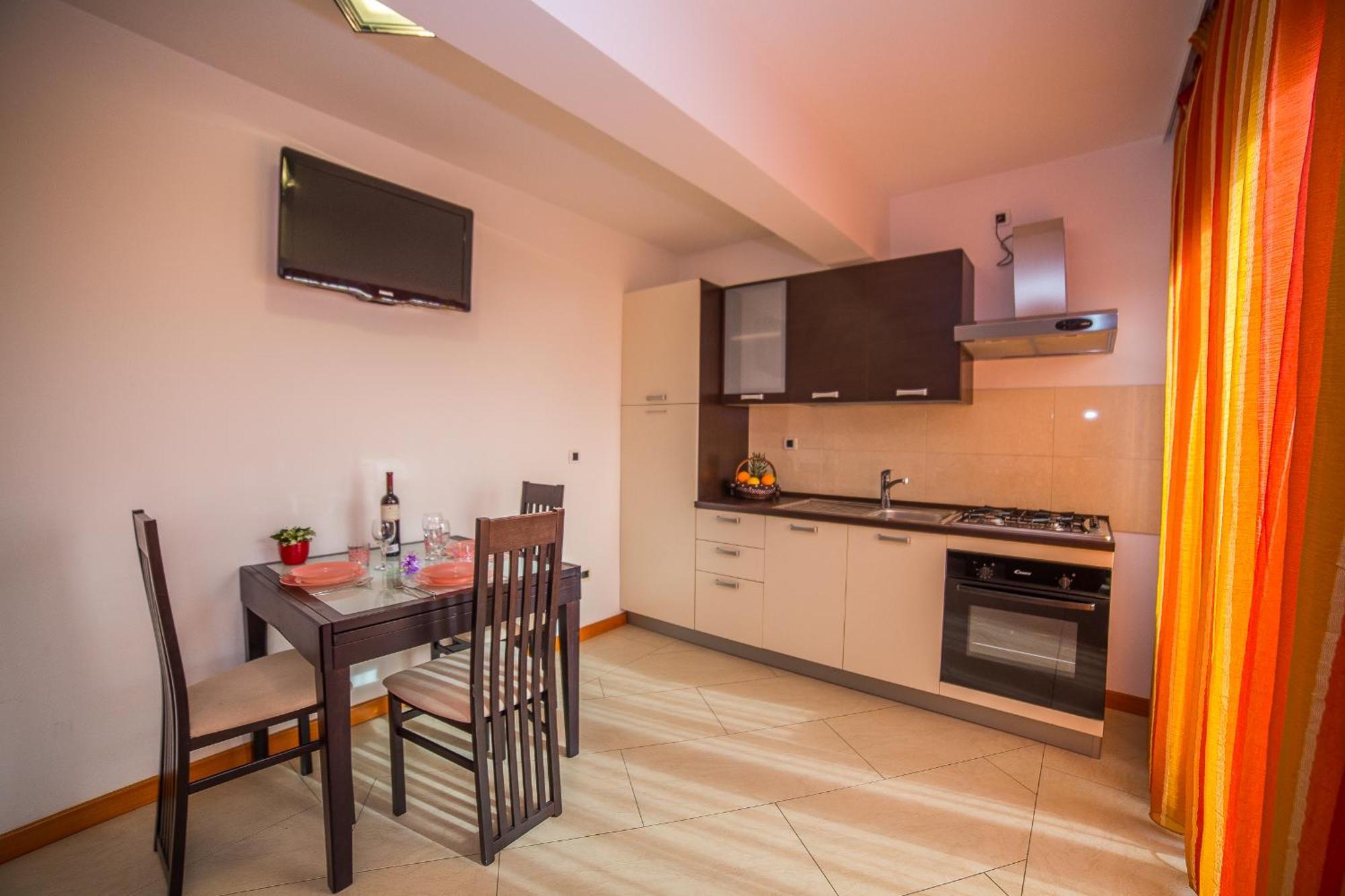 Apartments Milan Makarska Phòng bức ảnh