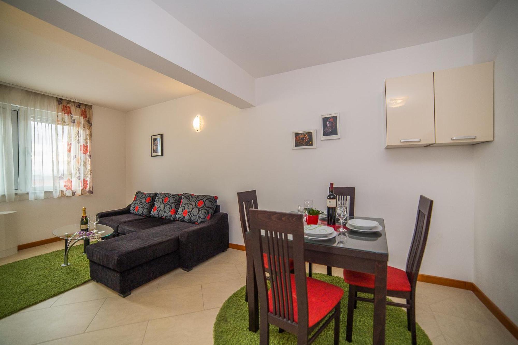 Apartments Milan Makarska Phòng bức ảnh