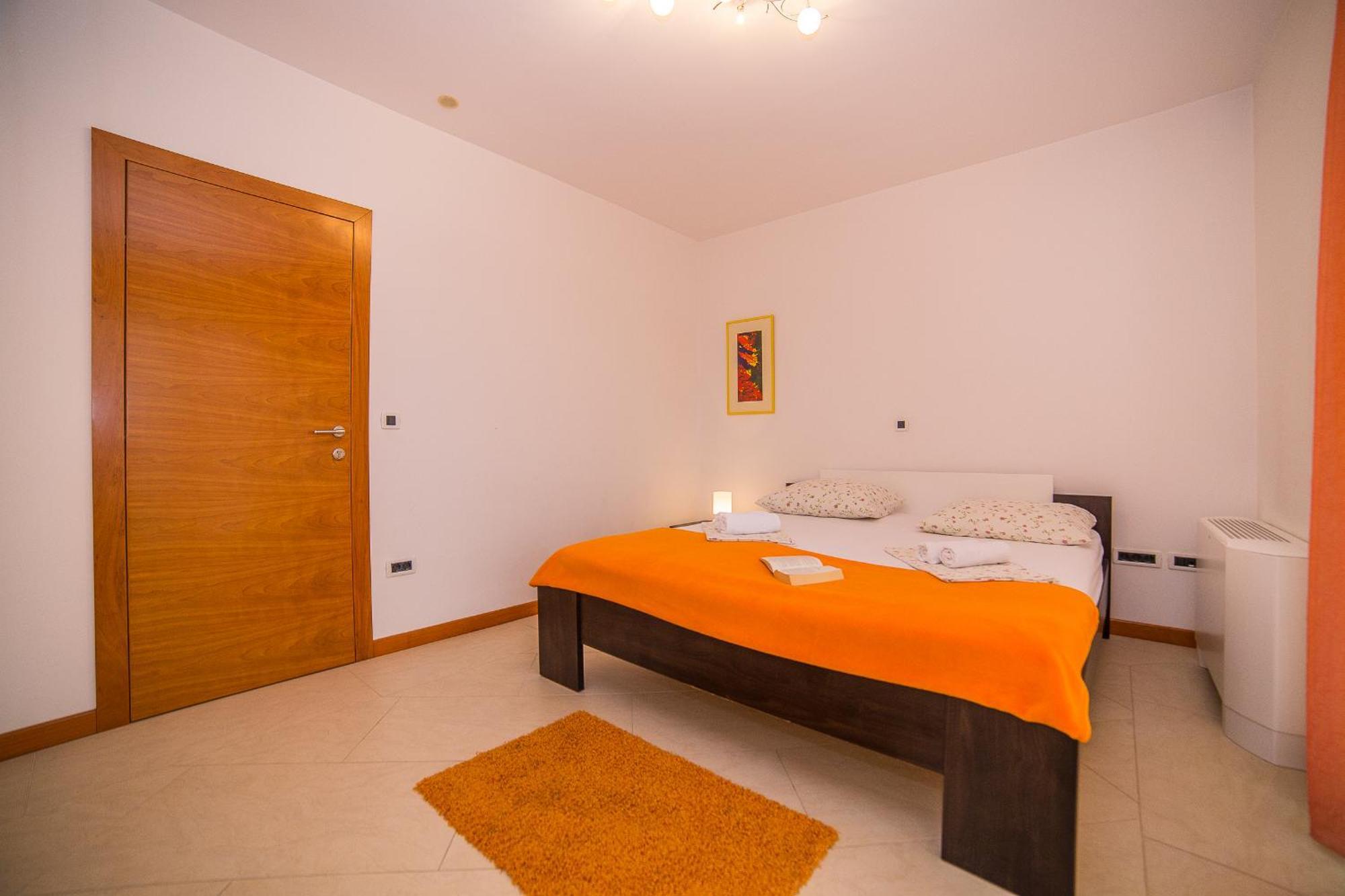 Apartments Milan Makarska Phòng bức ảnh