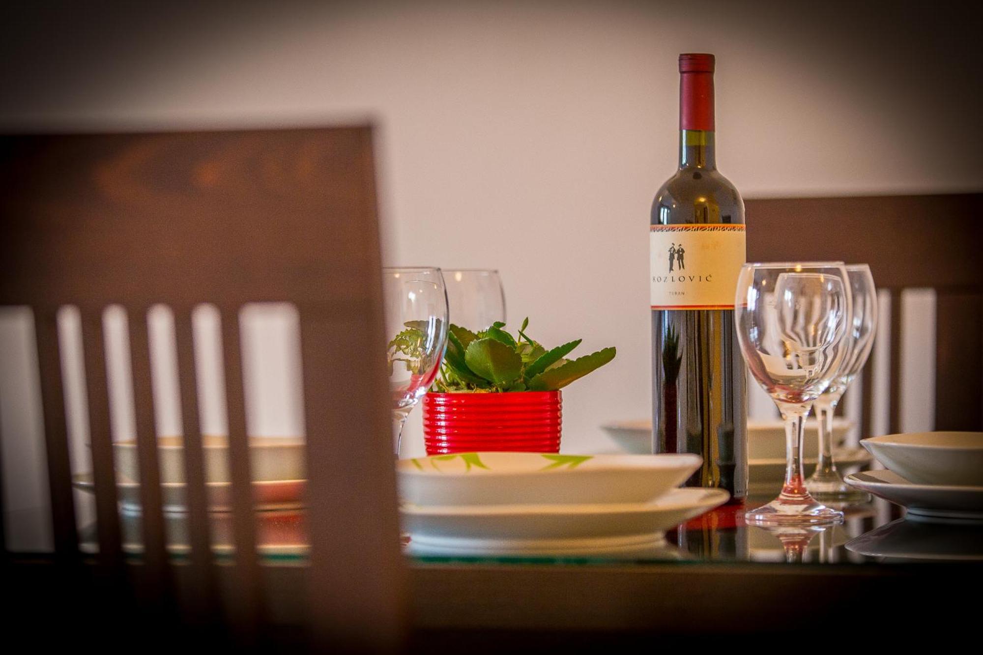 Apartments Milan Makarska Phòng bức ảnh